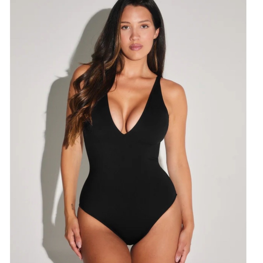 NEW TA3 Plungey Black One Piece Sculpting‎ Shapewear Swimsuit Size XS Short